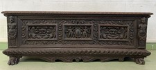 Antica Cassapanca Con Mascheroni  Noce Patina