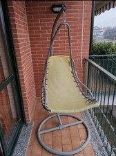 Dondolo sospeso Struttura In Acciaio E Seduta In Tessuto Giallo