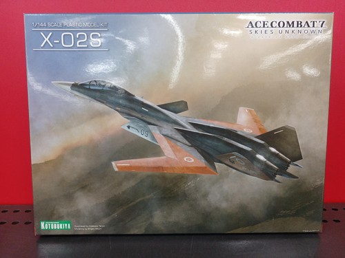 Kotobukiya 144 02s - 1/144, x-02s