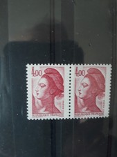 LIBERTE 4 F rouge N° 2244e : balafre au cout attenant à un timbre normal  N**