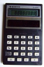 Calcolatrice tascabile Sanyo CX 2570 con custodia protettiva small Solar Calculator Giappone