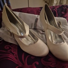 Bellissime scarpe da sposa in