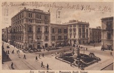 CARTOLINA *25 BARI PUGLIA PIAZZA MASSARI MONUMENTO NICOLO PICCINNI VIAGG. 1942