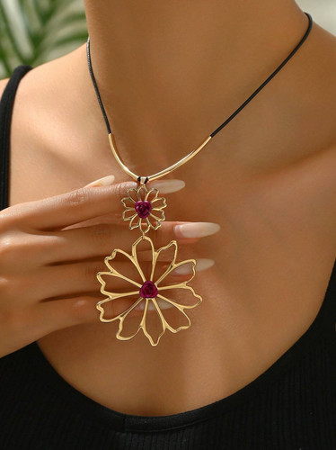 Collana con ciondolo - , in