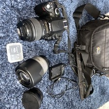 Nikon D60 fotocamera reflex digitale con obiettivi, custodia borsa e accessori