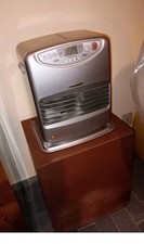 Stufa a Combustibile  Ventilata 