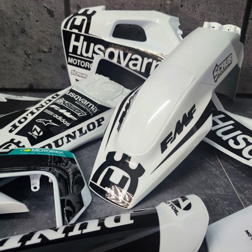 Plastiche grafica husqvarna - +,