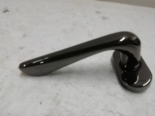 Maniglia per porte alta - per, di