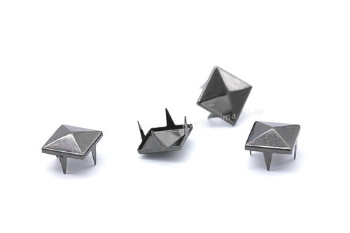 150pz misura 2cm borchie - misura,