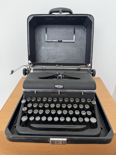 Vintage royal portable - vintage,