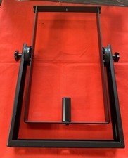 Staffa verticale a soffitto per casse con regolazione inclinazione LATO PIEGATO