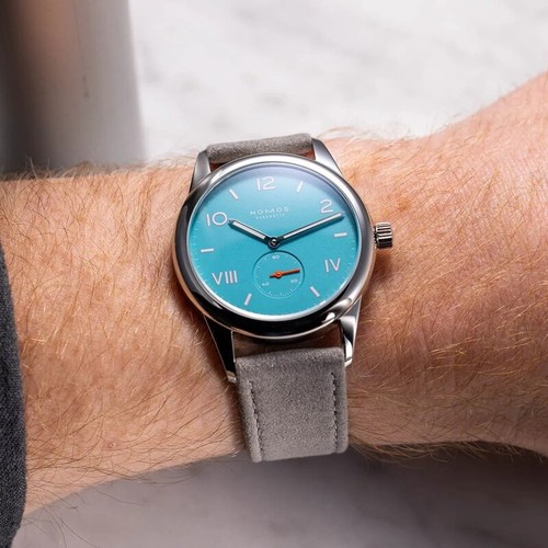 Nomos glashütte club - club, campus