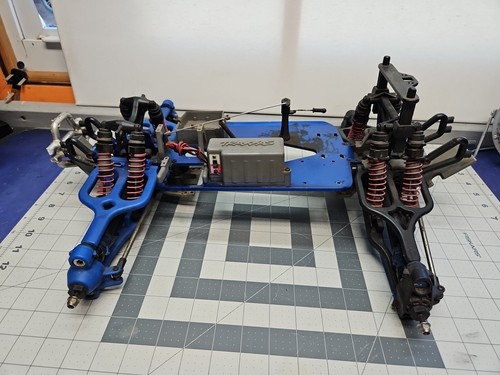 Traxxas maxx 3 nitro - traxxas, t-maxx