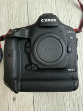 Canon EOS-1D X Mark II DSLR 871028