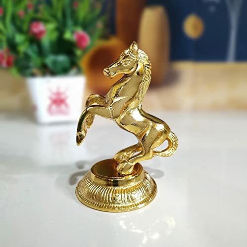 Statua figurativa cavallo - di,