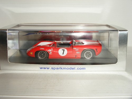 Spark diecast s1137 - 1/43,
