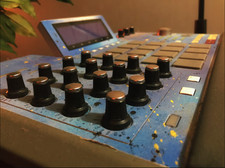 Akai MPC Renaissance (con