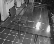 Tavolo riunione cristallo Estel elegante stile moderno base in acciaio 