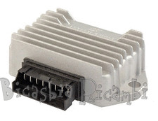 4390 - REGOLATORE DI TENSIONE