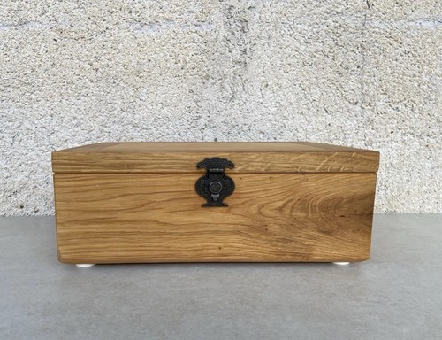 Scatola legno fatta a - fatta,