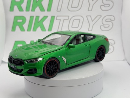 Bmw 840i g15 24 verde - g15, 1/24