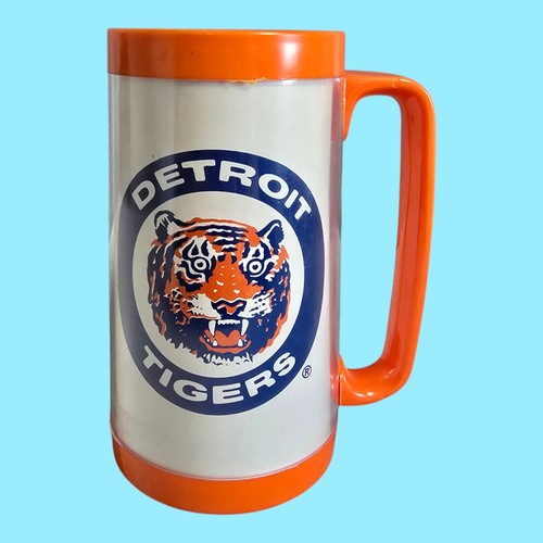 Tazza plastica arancione