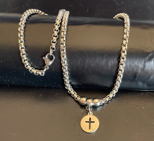 Collana con ciondolo - , in