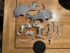 Balrog con frusta rara posa