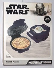Macchina Per Waffle Star Wars Mandalorian The Child Waffle Maker Disney Official