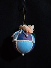 Decorazioni albero di natale, lavoretti artigianali, colori e fantasie assortiti