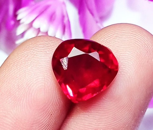 Naturale rosso rubino - naturale,