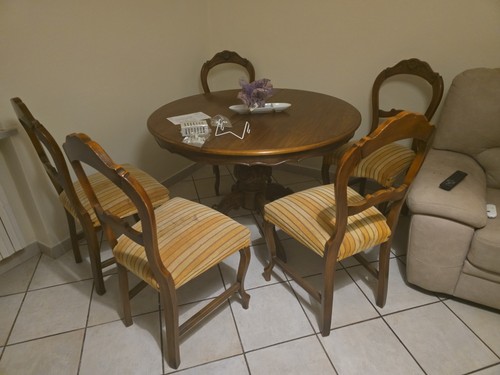Tavolo rotondo antico piede - ,