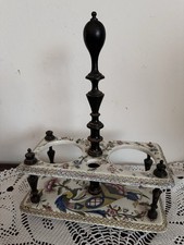 Antico supporto in ceramica e