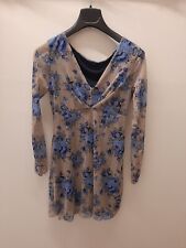 vestito a fiori azzurri