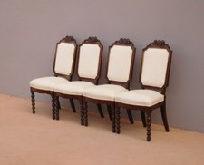 Lotto di quattro sedie in