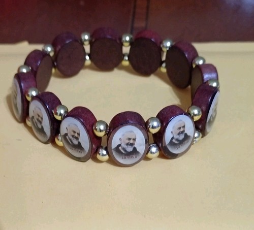Bracciale legno padre pio - in,