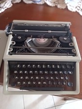 Macchina Da Scrivere Dora Dell' Olivetti