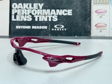 Oakley Radarlock rosso metallizzato con icone Oakley cromate - SKU# 9183-08 NUOVO