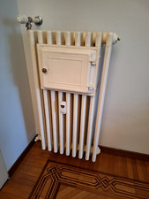 calorifero in ghisa con scalda