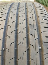 gomme 215 55 17 estive