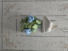 Tovaglia ricamata in punto