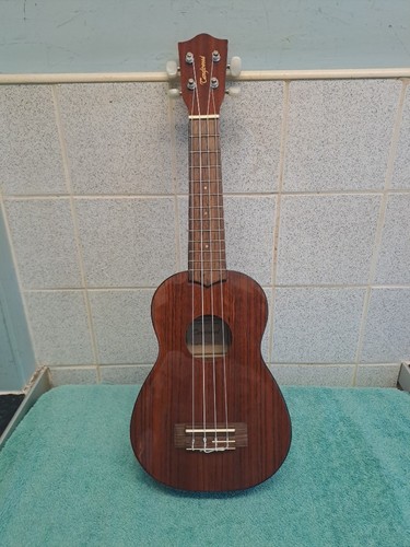 Ukulele tanglewood modello - -,