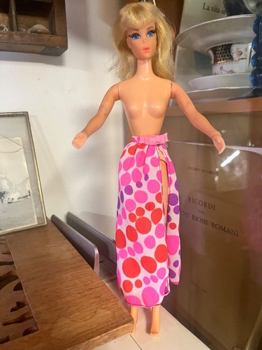 Barbie vintage dramatic - vintage, living