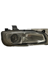 Fanale anteriore destro ant dx dx per modello MAZDA 323 ricambio usato