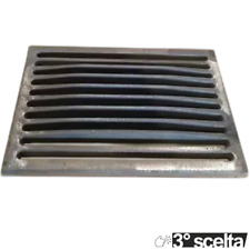 3° SCELTA* Dimensioni 29,3 x 21,5 cm Griglia cenere per camino in ghisa
