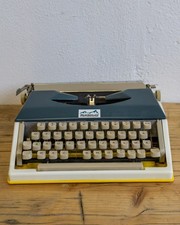 Macchina da scrivere Montanina