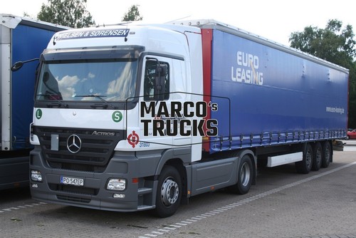 Foto camion mercedes benz - foto,