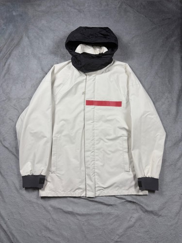 Prada luna rossa - 2000, 30th