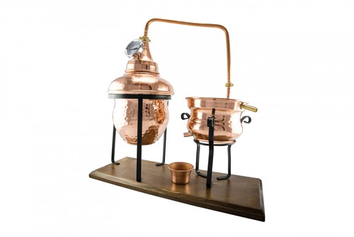 Alambicco distillatore - alambicco,