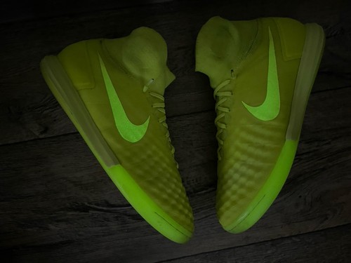 Nike magista obra proximo - obra, 2